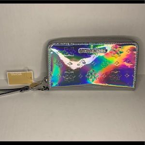 Michael Kors Smartphone wristlet silver HOLO
